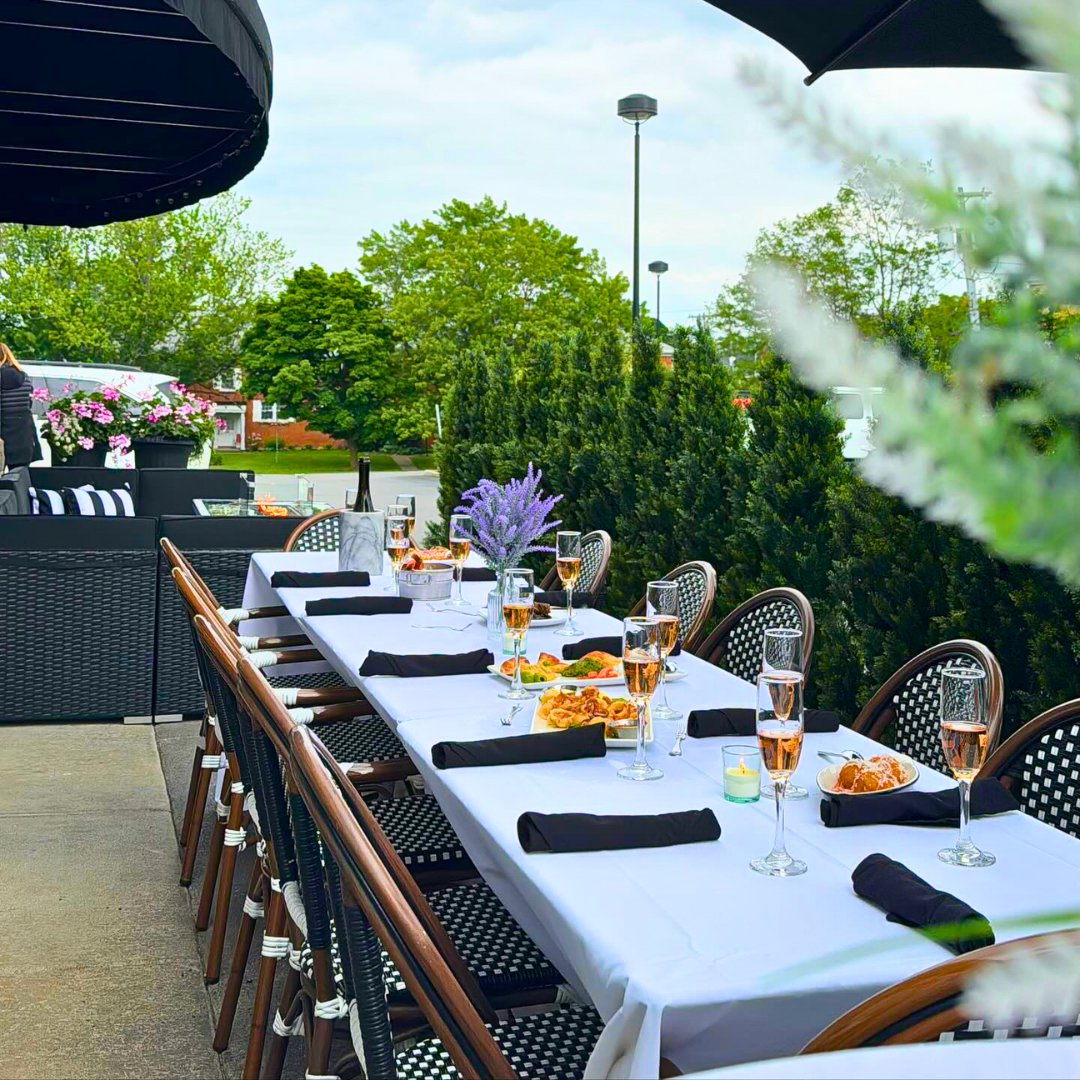 Giancarlo's Steakhouse Outdoor Dining