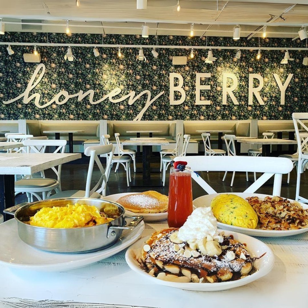 Honey Berry café Dining Room and Meals